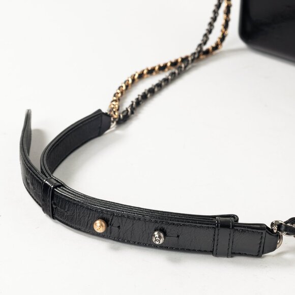 Chanel Medium Gabrielle Hobo White & Black Aged Calfskin Quilted-Leather Bag - Picture 7 of 14